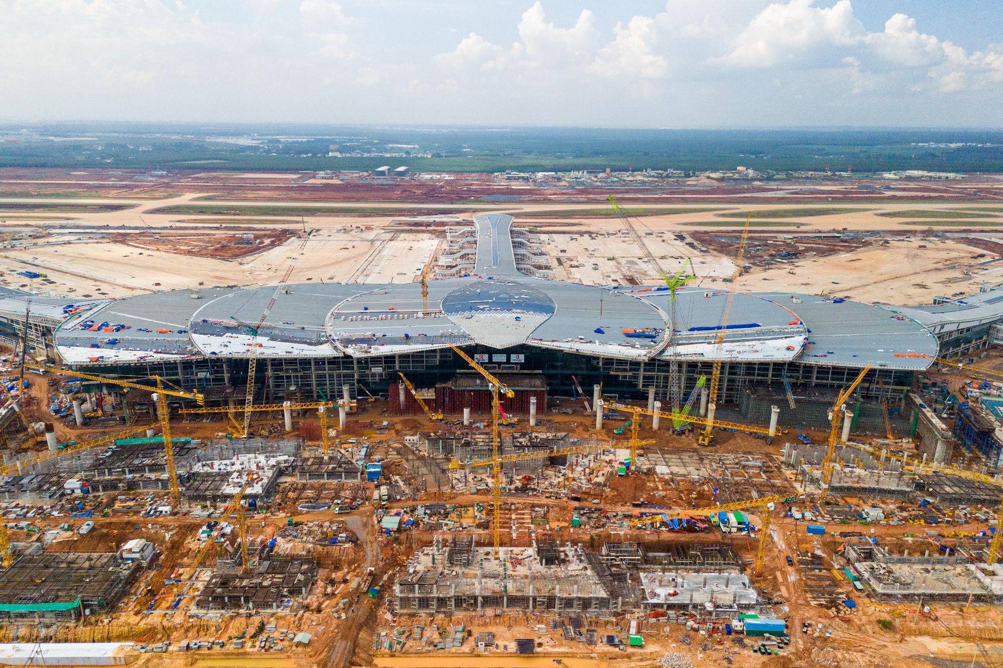 sân bay long thành